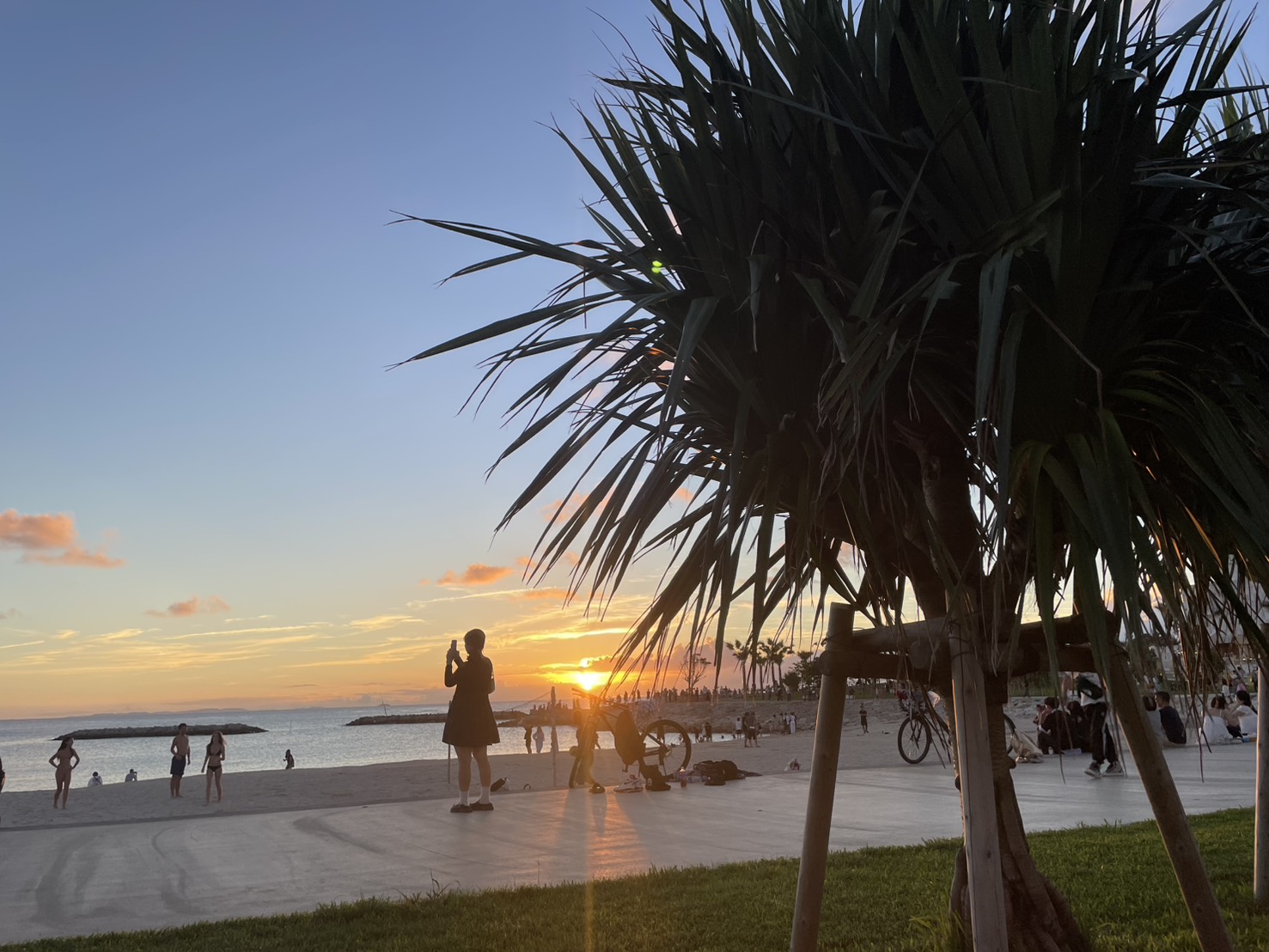 沖縄社員旅行 サンセットビーチの夕景